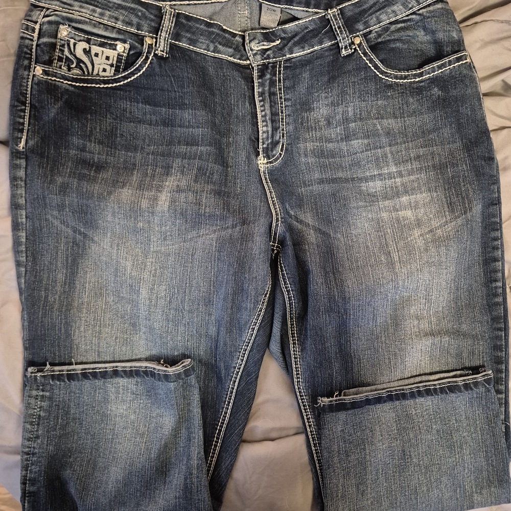 Boot Cut Distressed Knee-Slit Jeans - Washed Blue